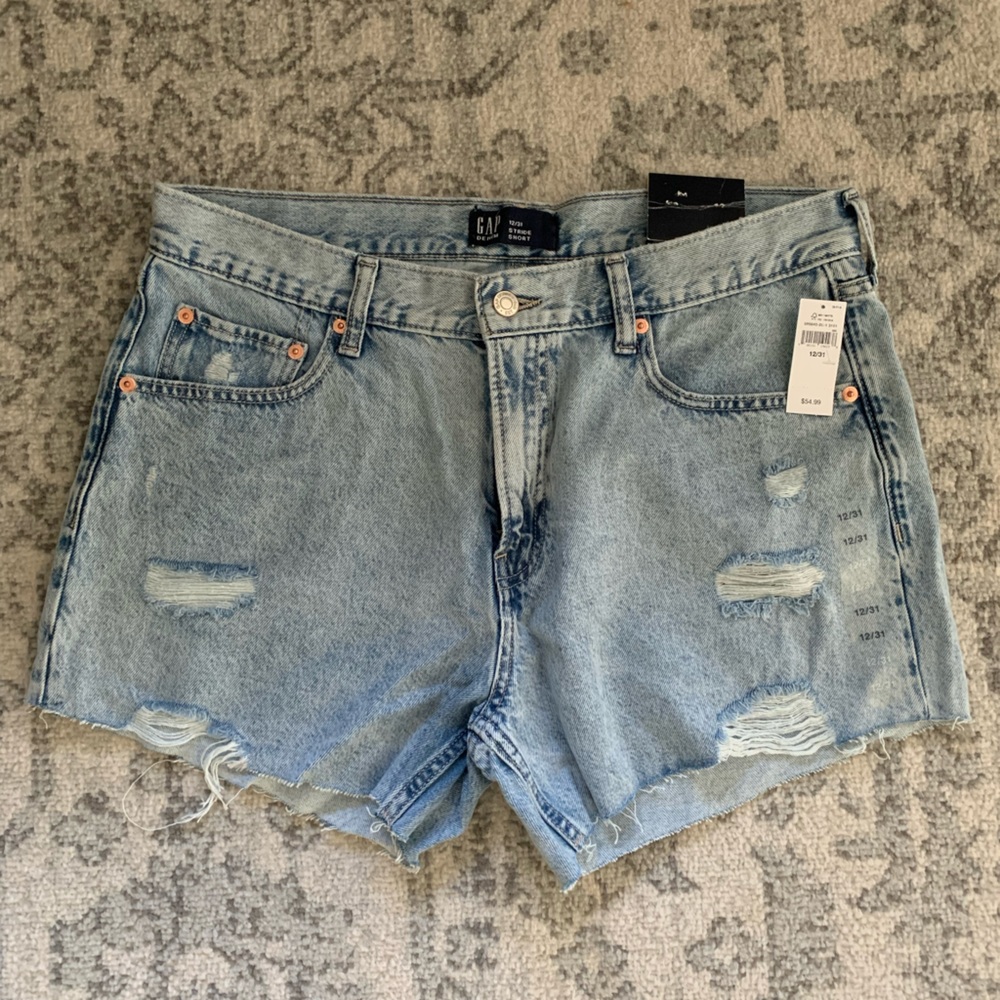 GAP Stride Short
